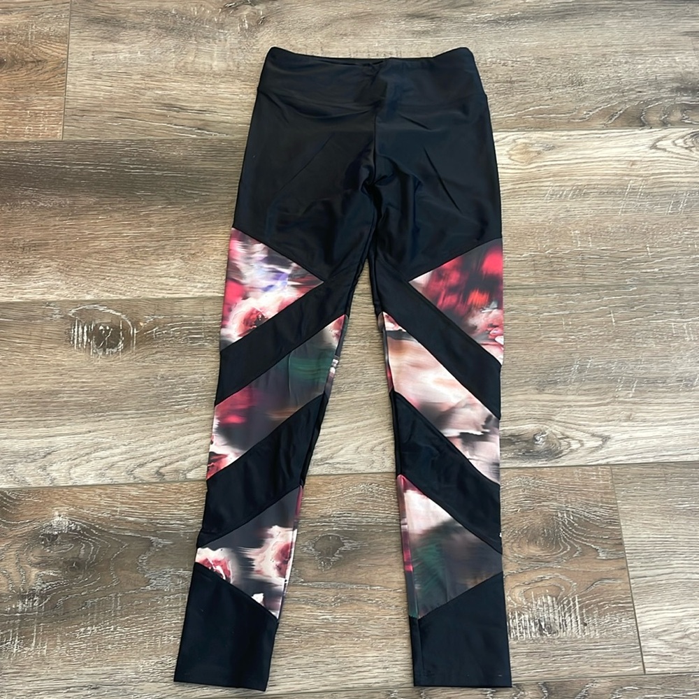 Jala Clothing leggings NWT size XS